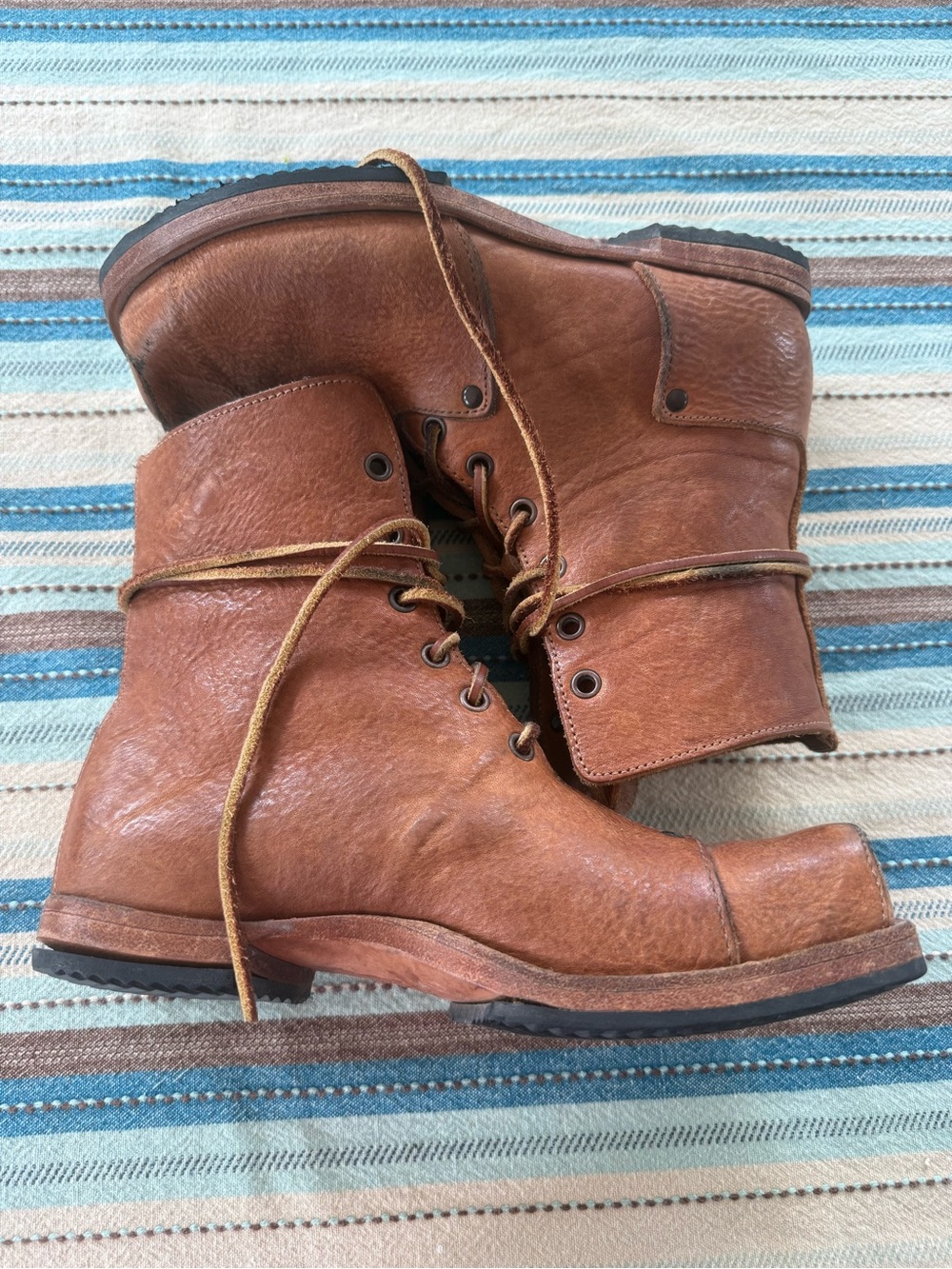 Women's Brown Leather Lace-Up Handmade Cydwoq Ankle Booties - Picture 2 of 7
